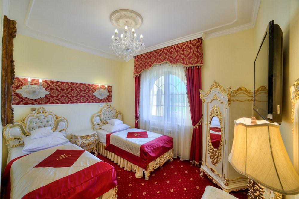 Hotel Krolewski Janów Lubelski Exterior foto